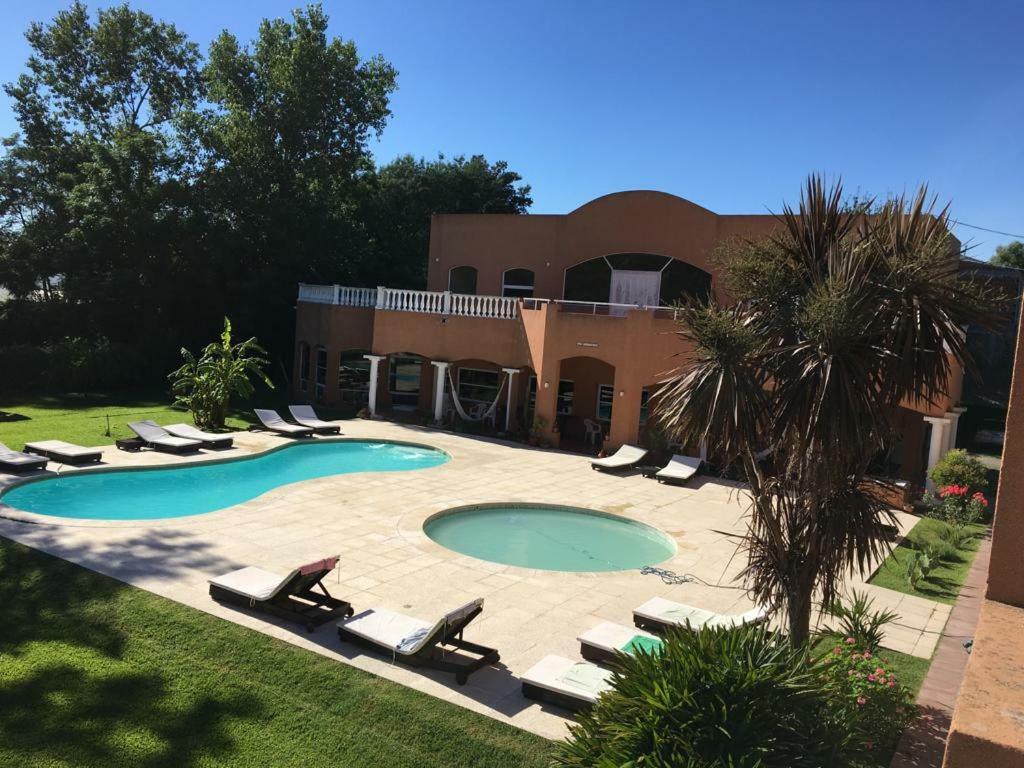 Las Victorias Apart Hotel San Miguel del Monte Luaran gambar