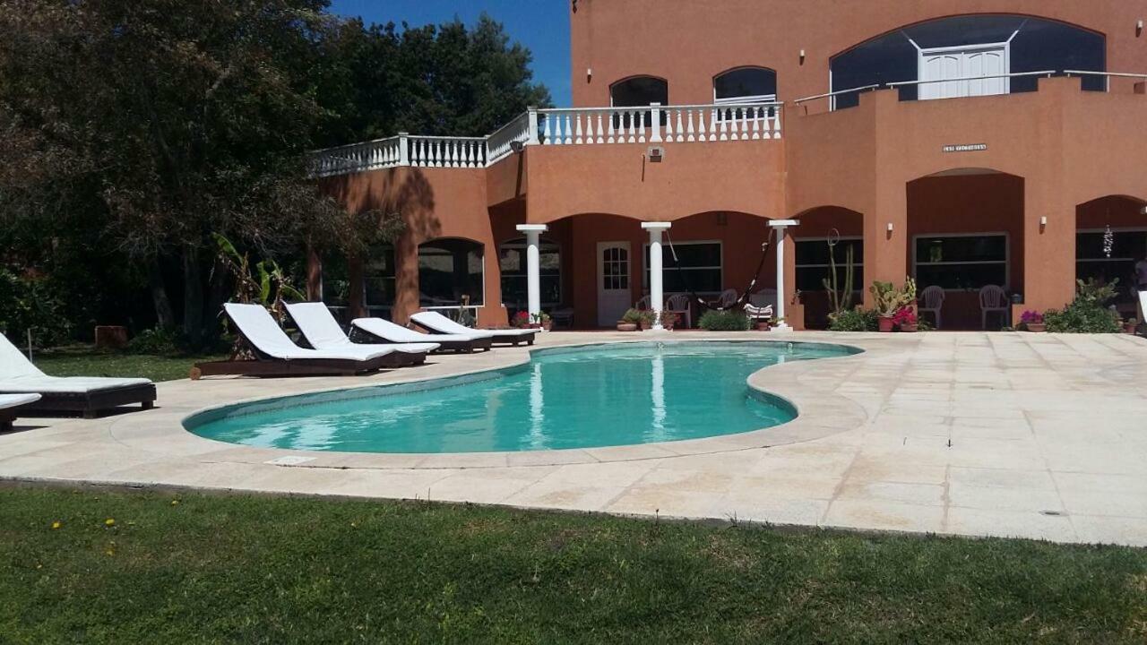 Las Victorias Apart Hotel San Miguel del Monte Luaran gambar