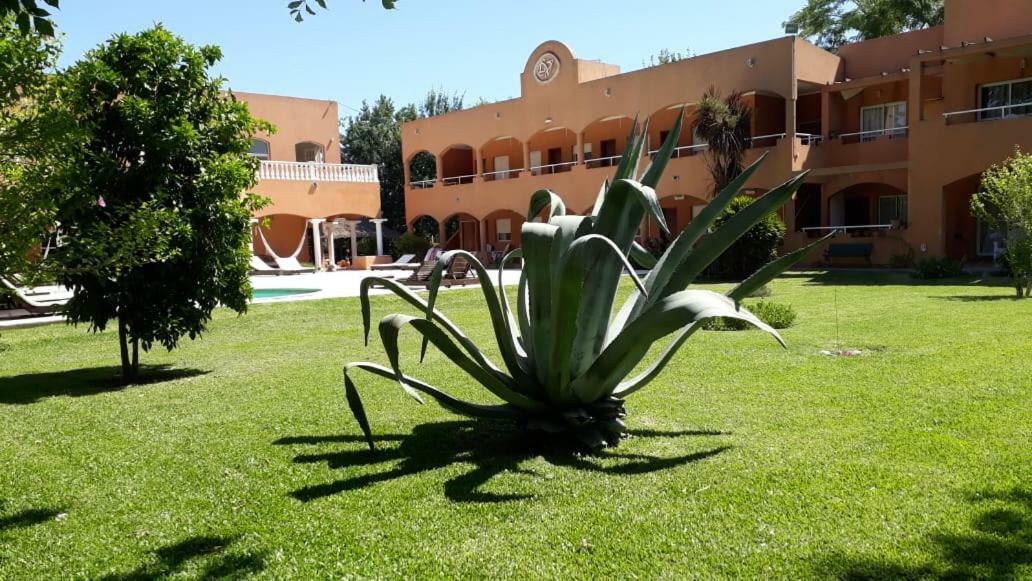 Las Victorias Apart Hotel San Miguel del Monte Luaran gambar